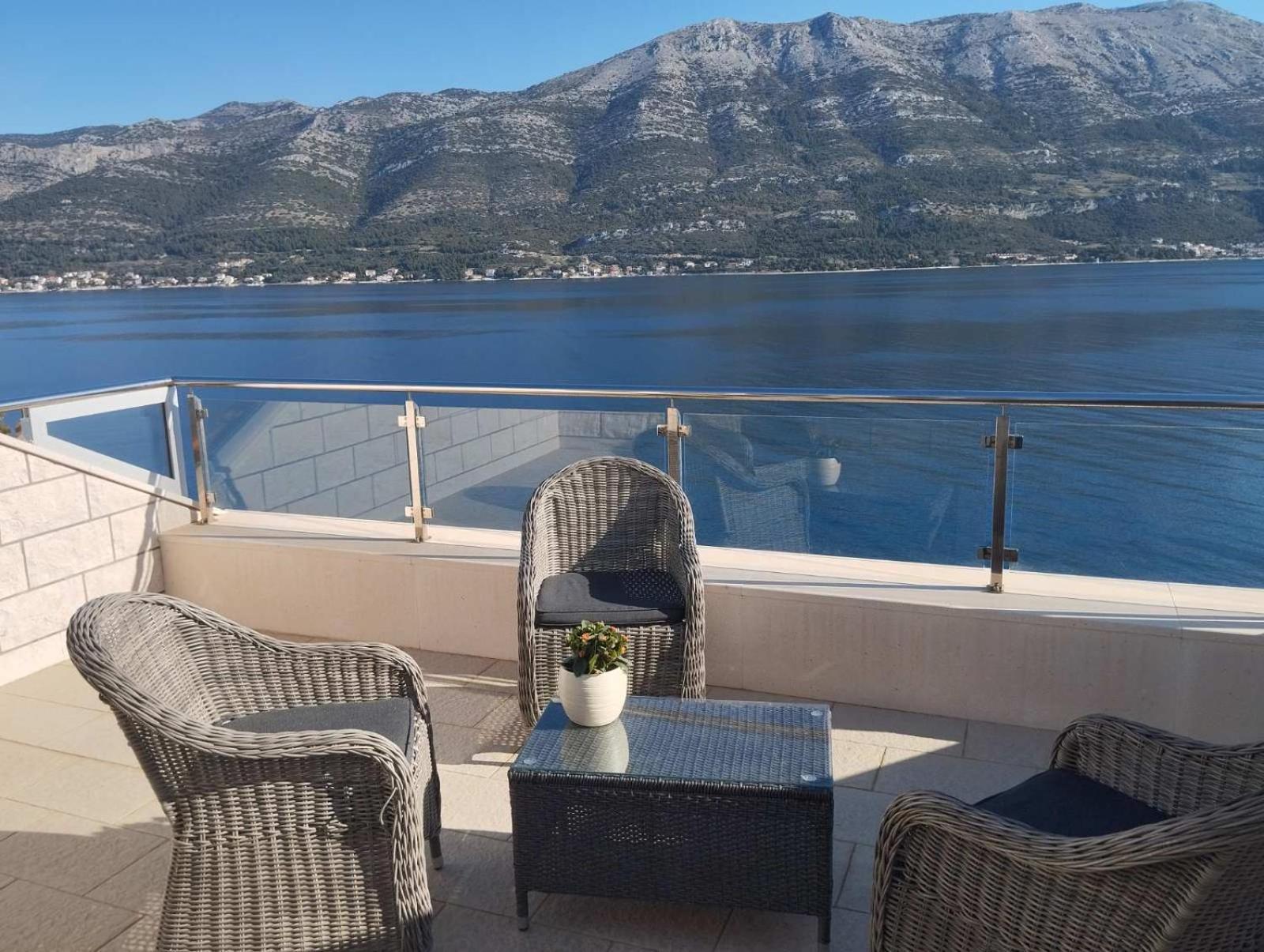 Apartments Mirna Korčula Eksteriør bilde