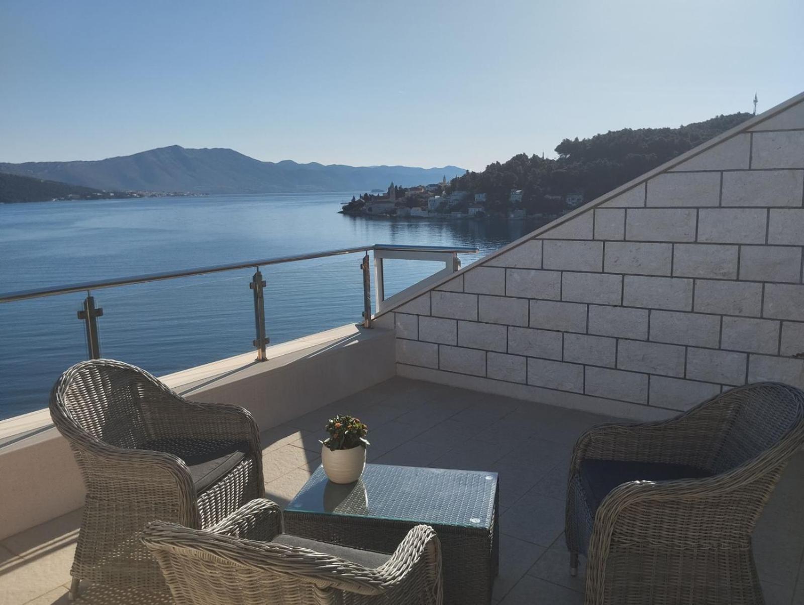 Apartments Mirna Korčula Eksteriør bilde