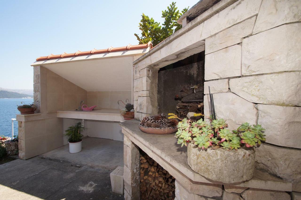 Apartments Mirna Korčula Eksteriør bilde