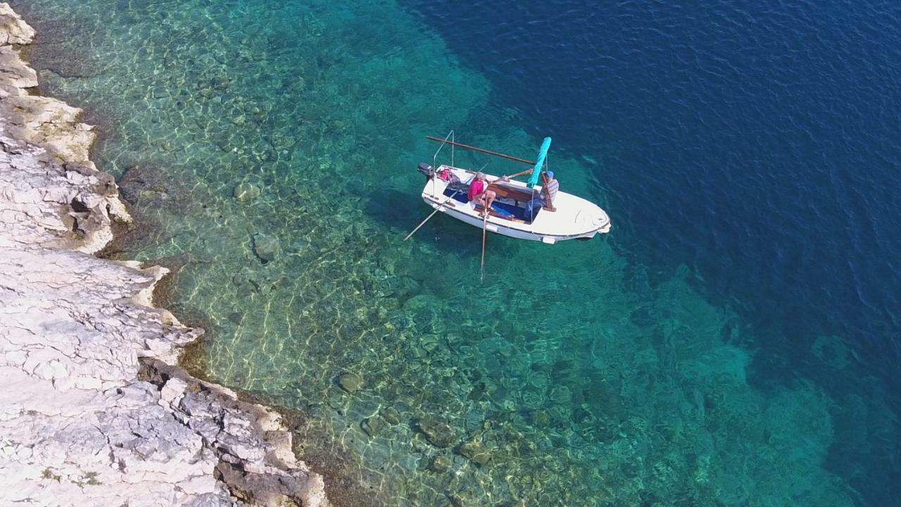 Apartments Mirna Korčula Eksteriør bilde