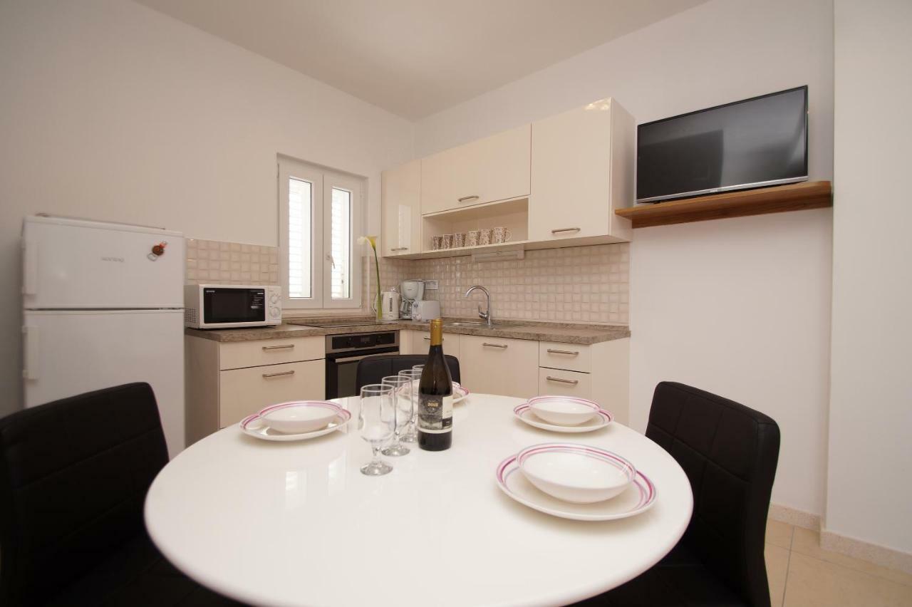 Apartments Mirna Korčula Eksteriør bilde