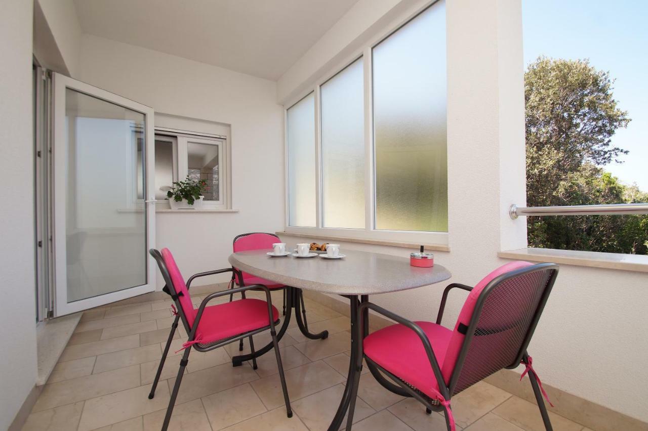 Apartments Mirna Korčula Eksteriør bilde