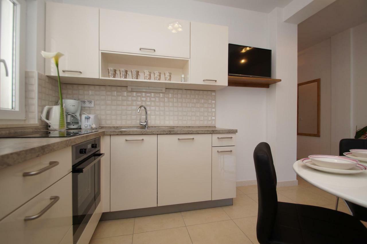 Apartments Mirna Korčula Eksteriør bilde