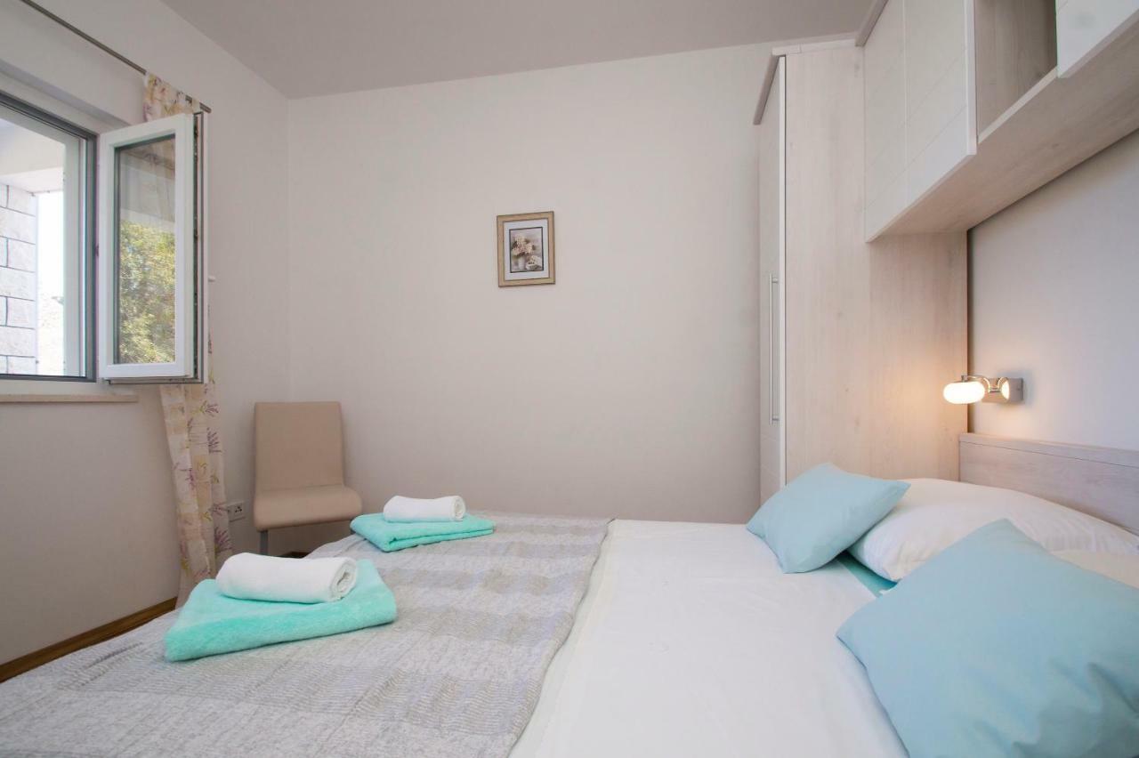 Apartments Mirna Korčula Eksteriør bilde